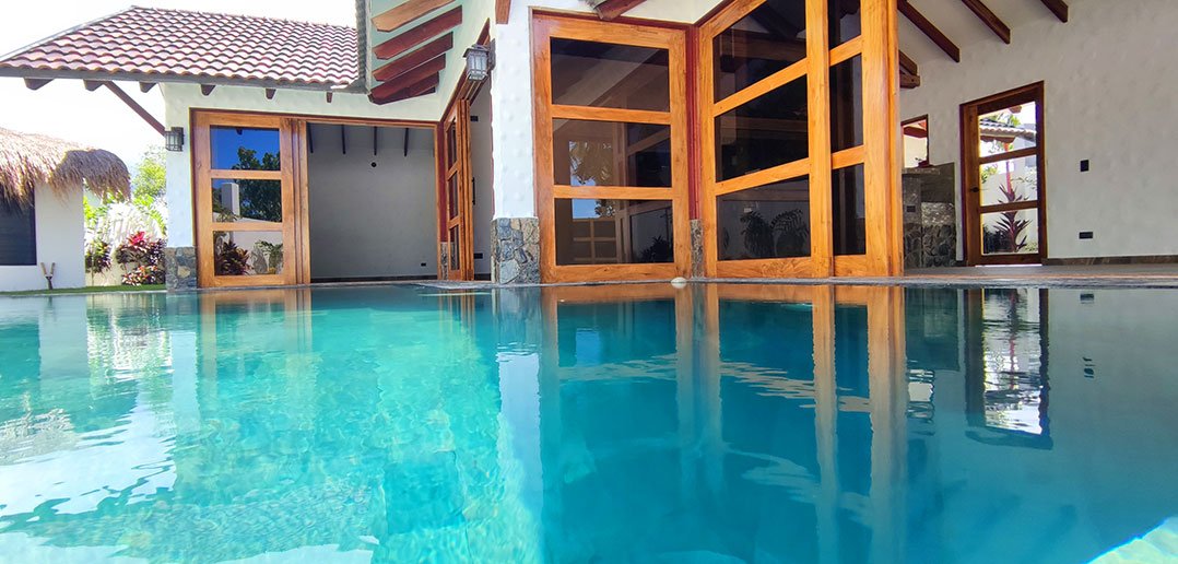 Bohol Philippines, Swimming Pool House