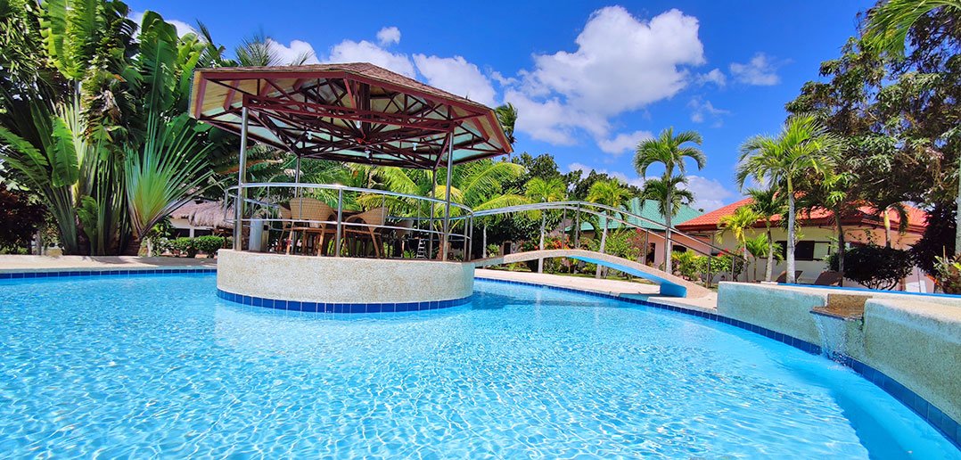 Swimming Pool Luxury Apartment Bohol